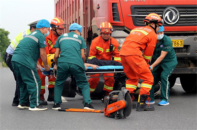 黑河九龙道路救援